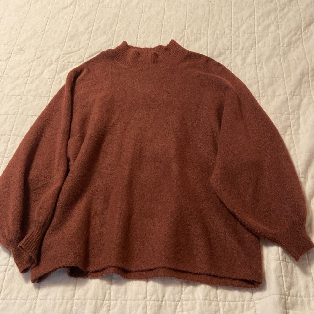 Lulus sweater with balloon sleeves